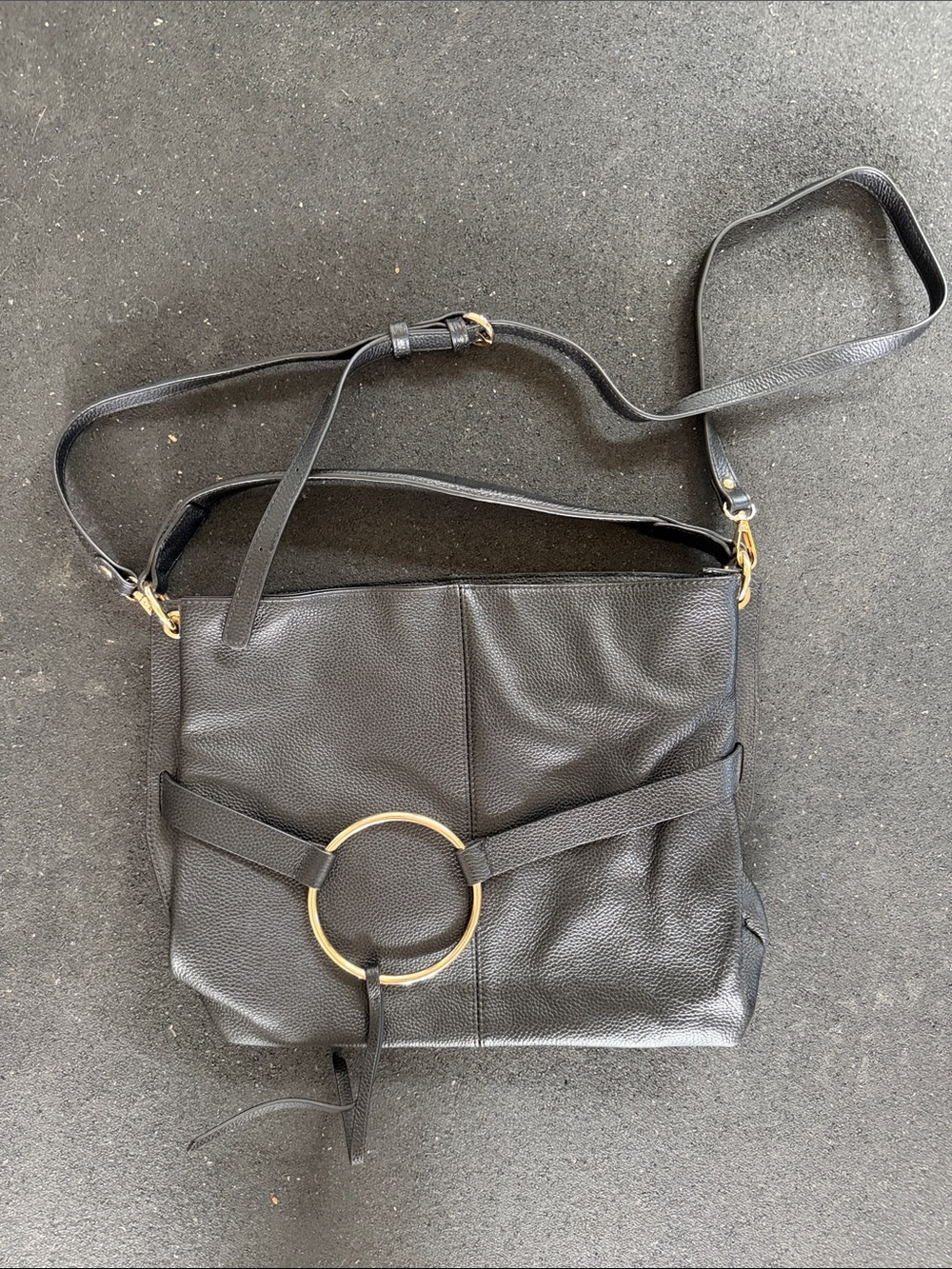 New Melrose and Market Black Crossbody with Gold Ring Accent
